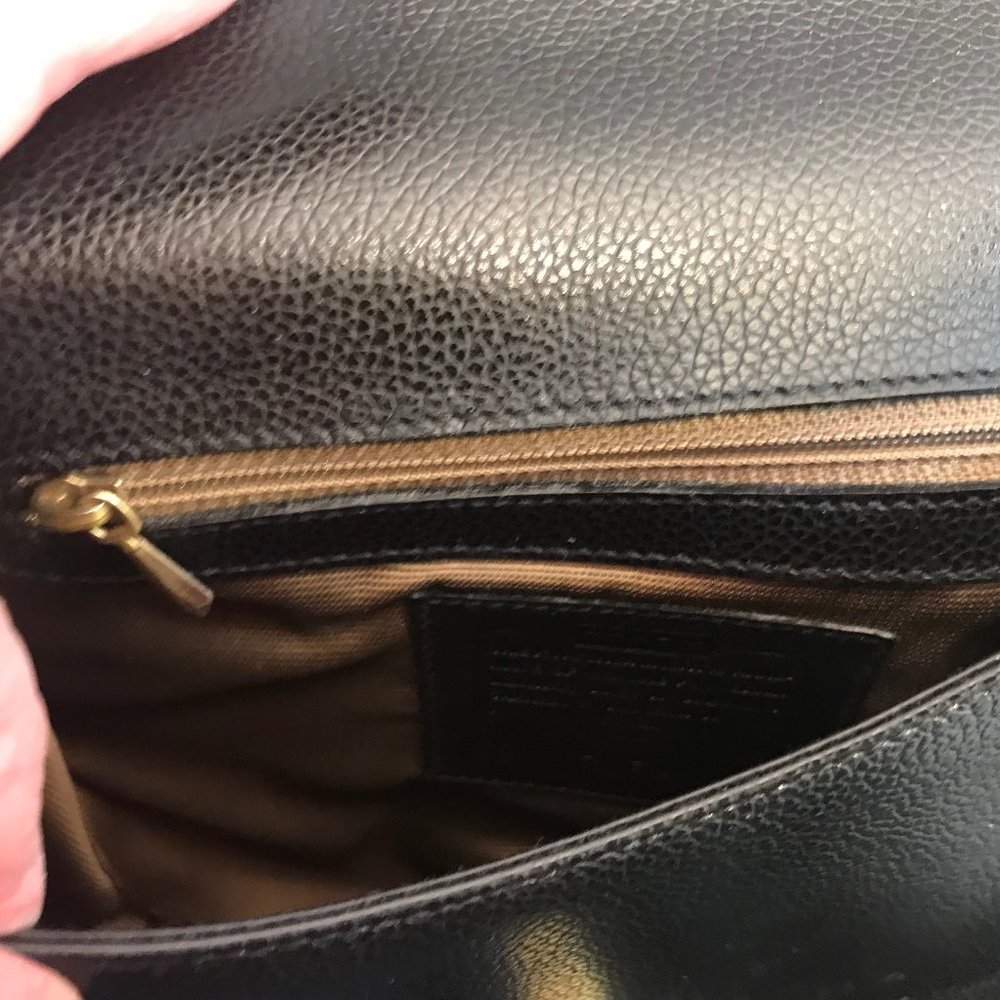 Timeless black purse. - Picture 5 of 5